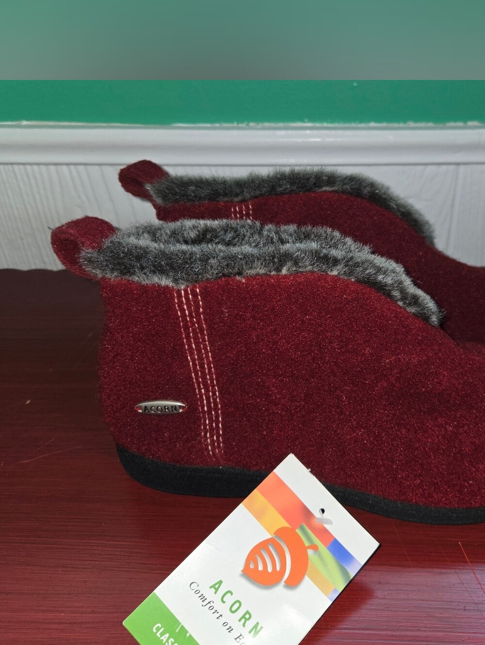 Acorn NWT Chinchilla Bootie 11 Wool Upper Faux Fur Lining Maroon Slippers Sz 5